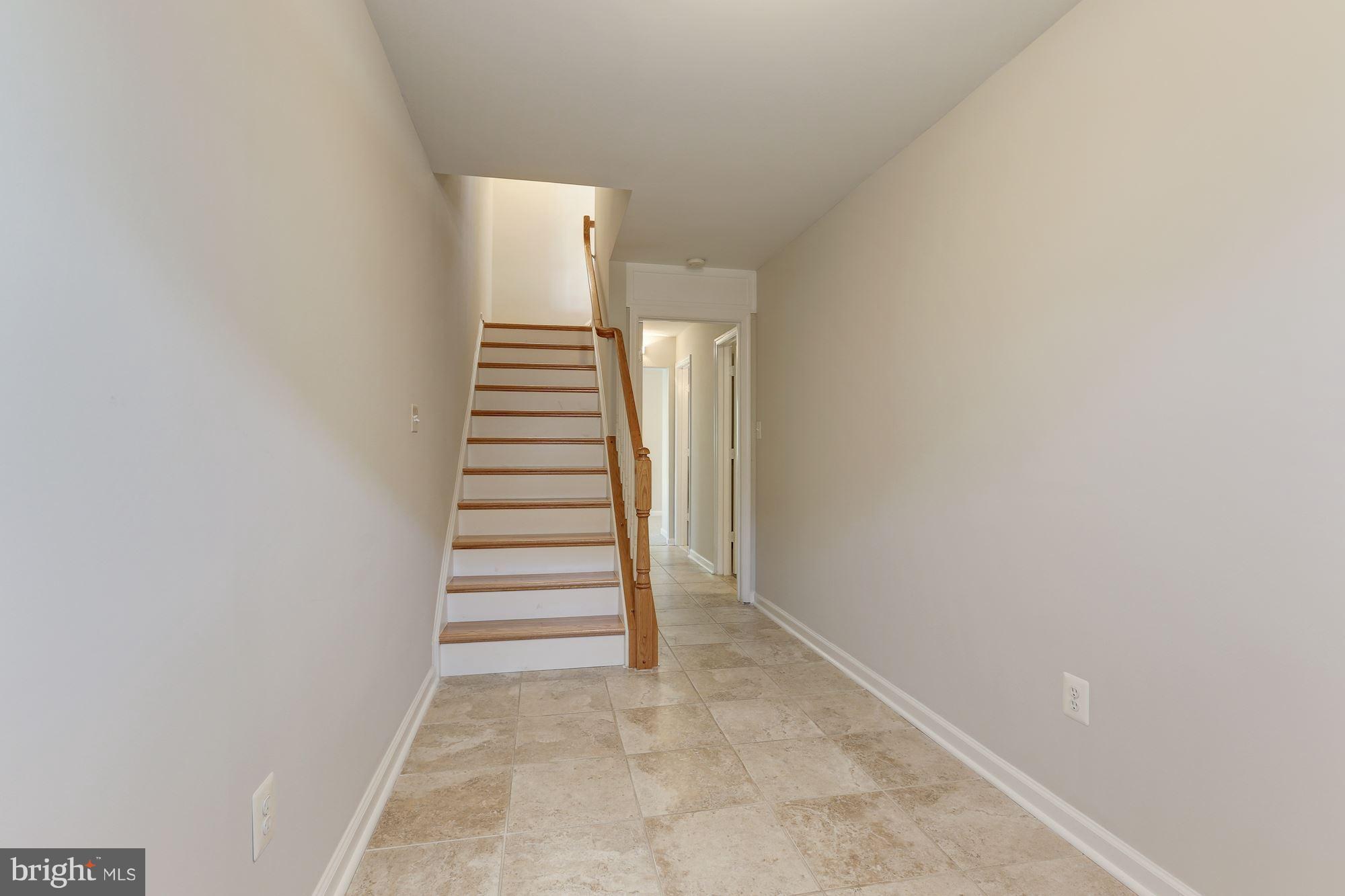 6326 Deer Ridge Trail Springfield, VA 22150 - Photo 2 of 30 Welcoming foyer with ceramic tile