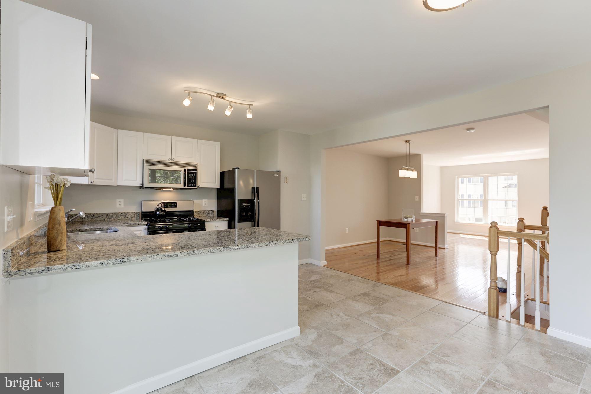6326 Deer Ridge Trail Springfield, VA 22150 - Photo 5 of 30 OpenKitchen - leads to DR and LR