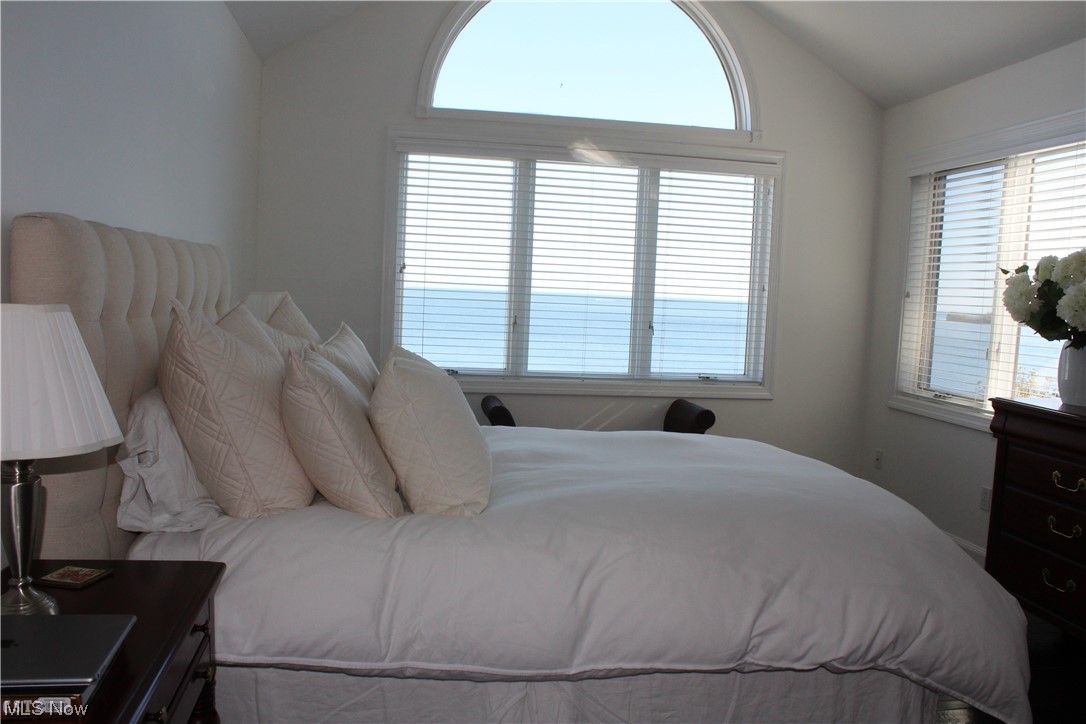 122 Turtle Bay Huron, OH 44839 - Photo 21 of 31 Bedroom with lofted ceiling