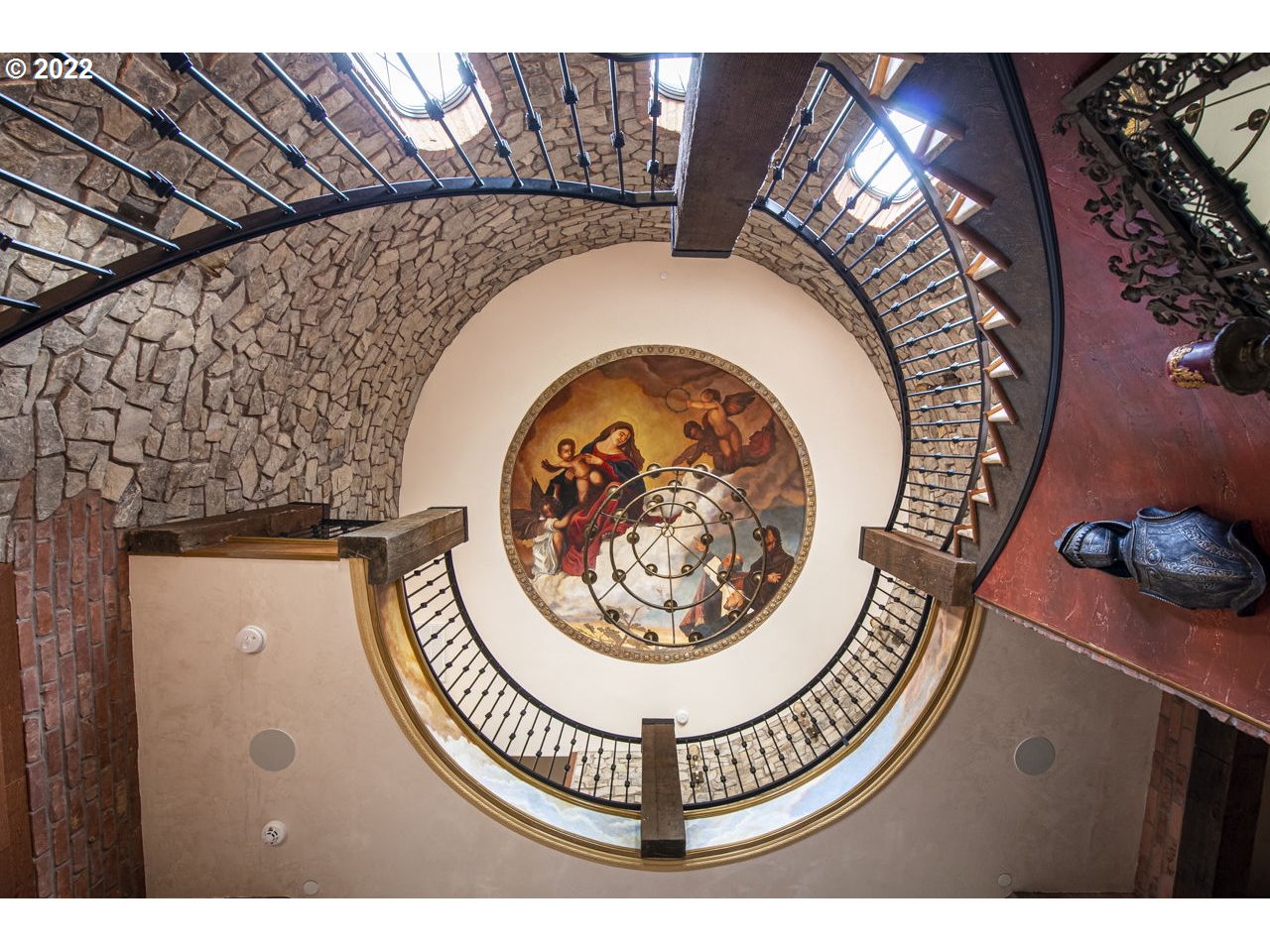 14125 Northwest Germantown Road Portland, OR 97231 - Photo 4 of 32 a view of a swimming pool with a outdoor seating