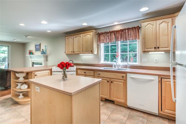 86 Corn Road Bolton, MA 01740 - Photo 13 of 30 Gallery Image 13