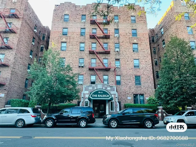 $289,000 | 92-11 35th Avenue, Unit 4N | Jackson Heights