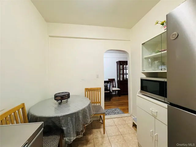 $289,000 | 92-11 35th Avenue, Unit 4N | Jackson Heights