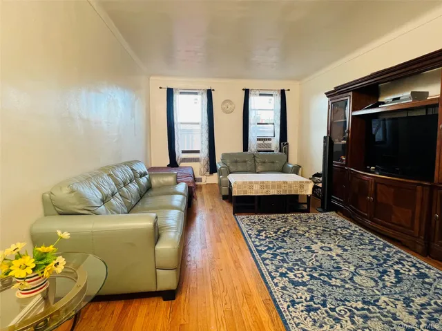 $289,000 | 92-11 35th Avenue, Unit 4N | Jackson Heights