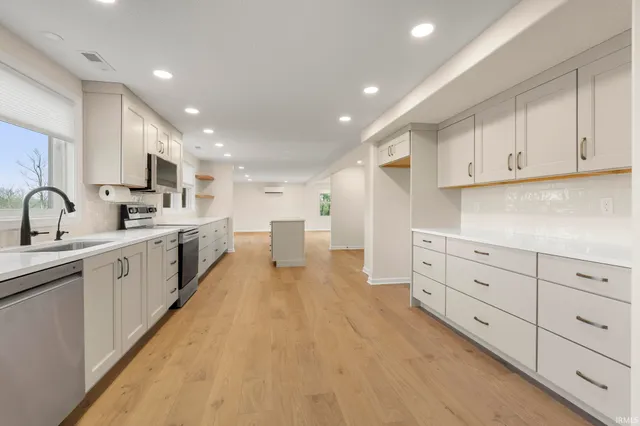 $925,000 | 11136 North 200 West, Markle, IN 46770