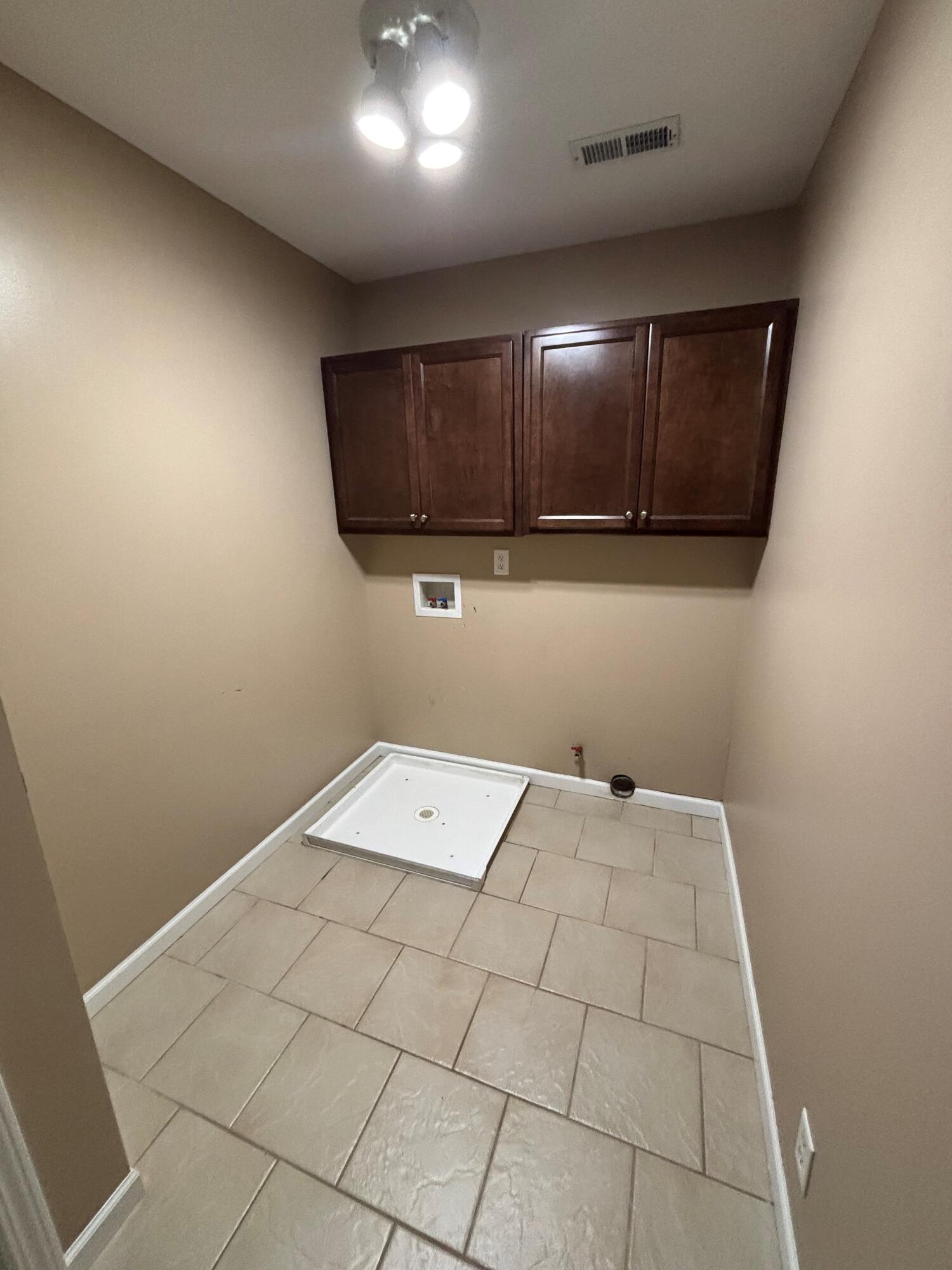1302 Bobolink Road Valparaiso, IN 46383 - Photo 13 of 15 1500x2000