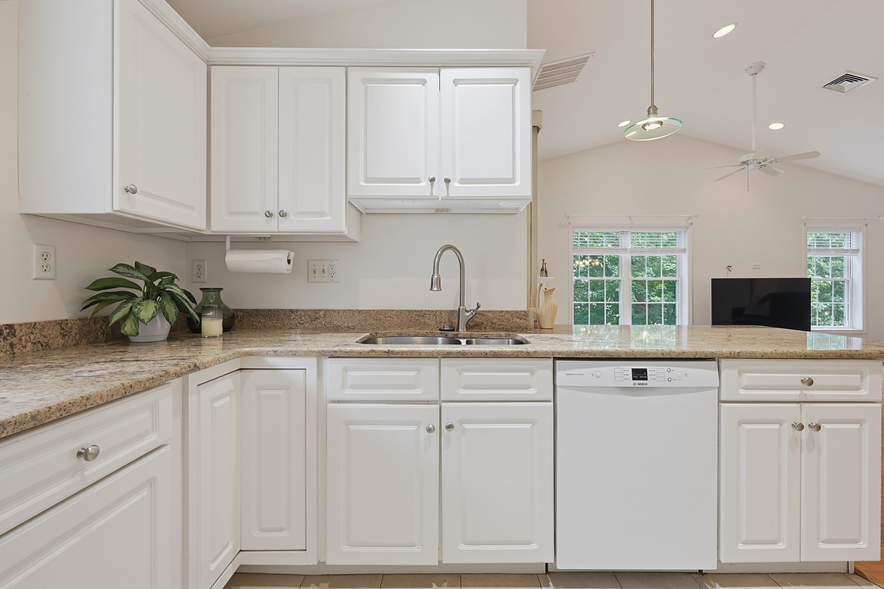 59 Cluff Road, Unit 52 Salem, NH 03079 - Photo 15 of 29 Gallery Image 15