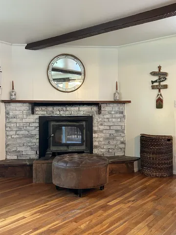 $2,300 | 81 Wilson Pond Road, Swanzey, NH 03431