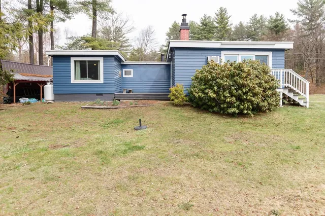 $2,300 | 81 Wilson Pond Road, Swanzey, NH 03431