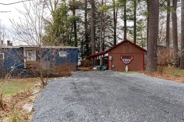 $2,300 | 81 Wilson Pond Road, Swanzey, NH 03431