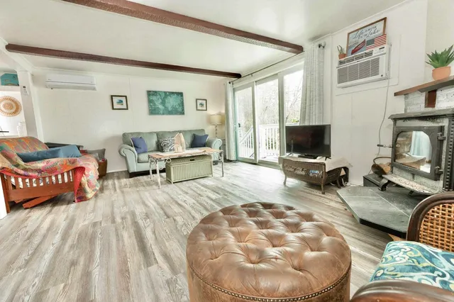 $2,300 | 81 Wilson Pond Road, Swanzey, NH 03431