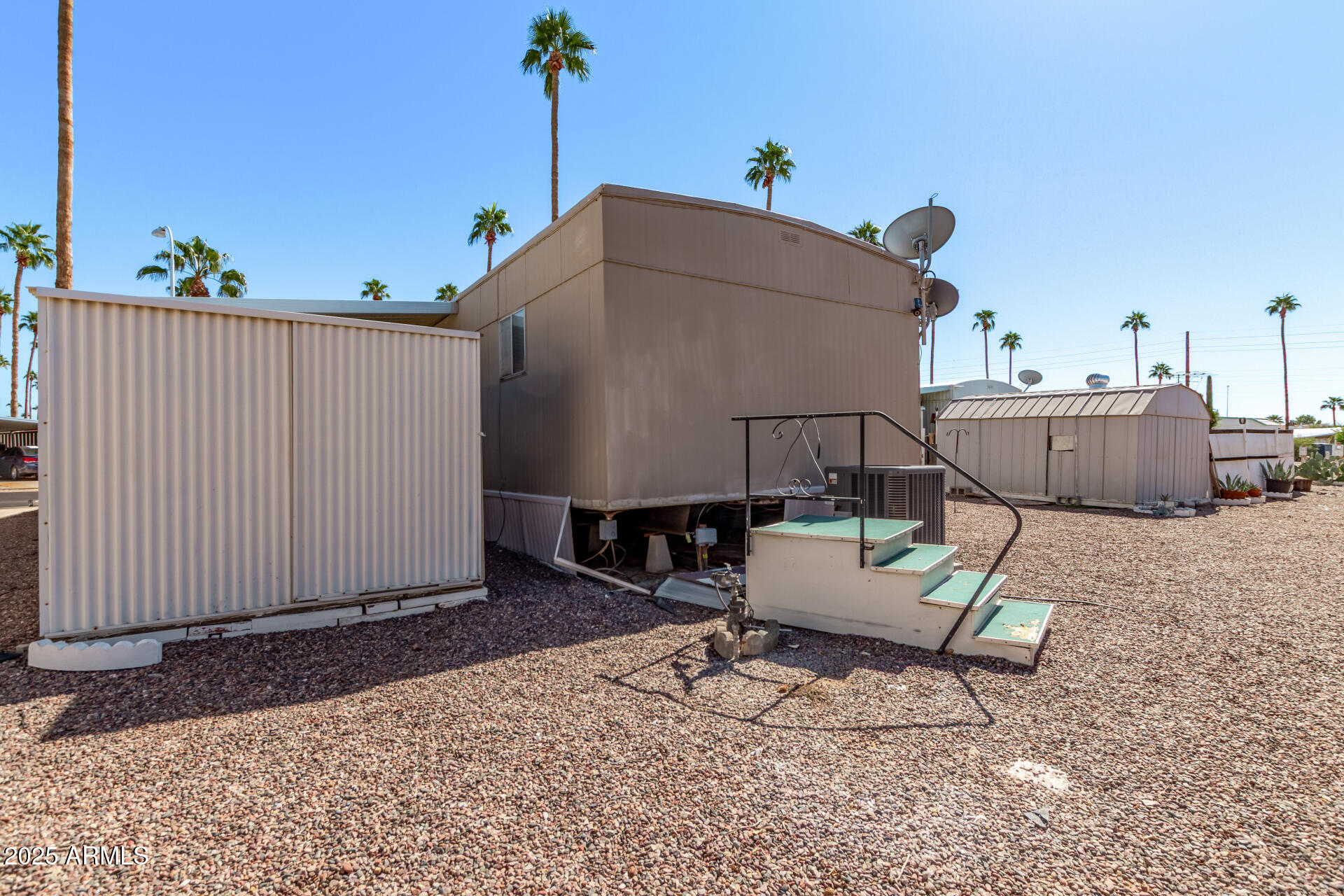 303 South Recker Road, Unit 200 Mesa, AZ 85206 - Photo 25 of 29 a house view with a backyard space