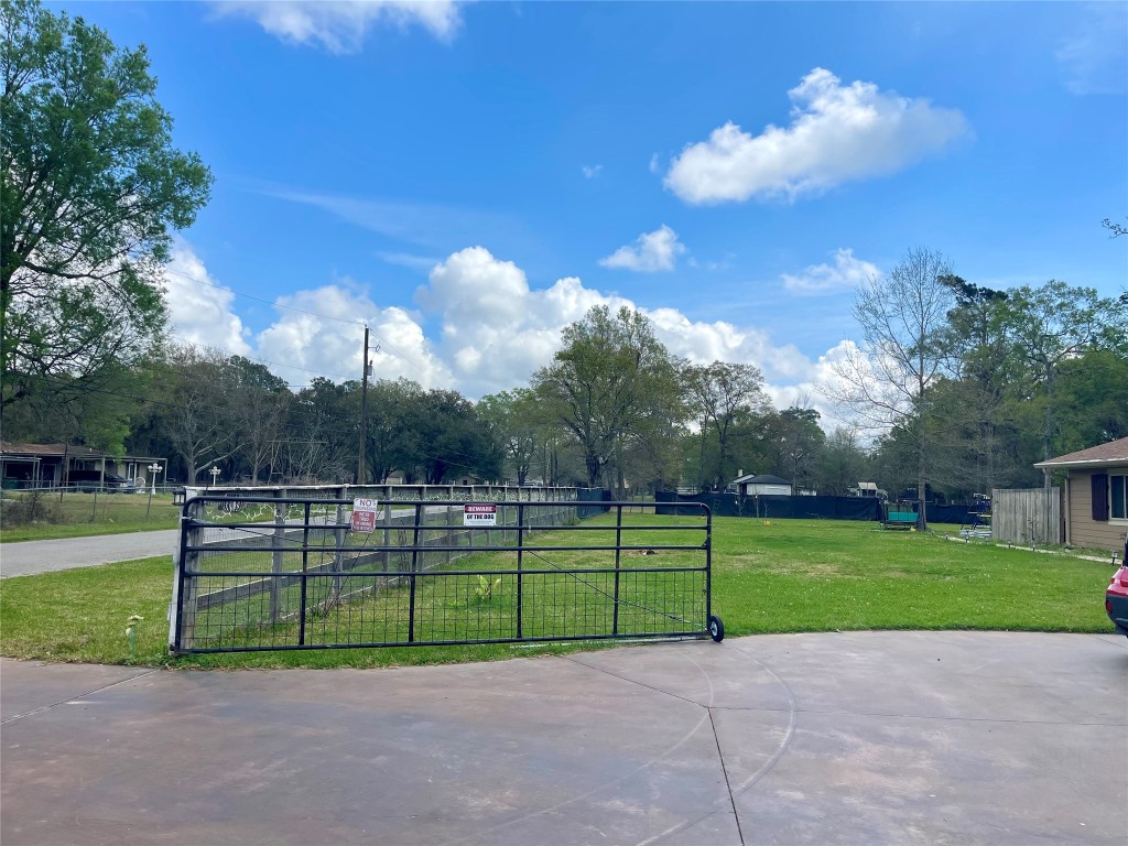 3210 Martha Street Vidor, TX 77662 - Photo 2 of 8 a view of a kids park