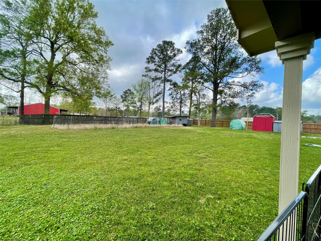 3210 Martha Street Vidor, TX 77662 - Photo 7 of 8 a view of green field