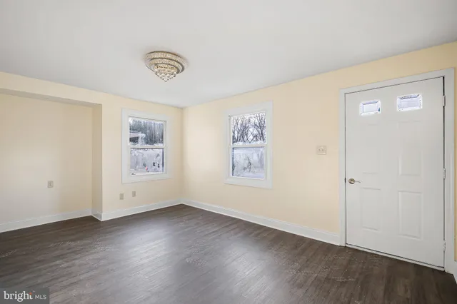 $369,000 | 203 Silview Avenue, Wilmington, DE 19804