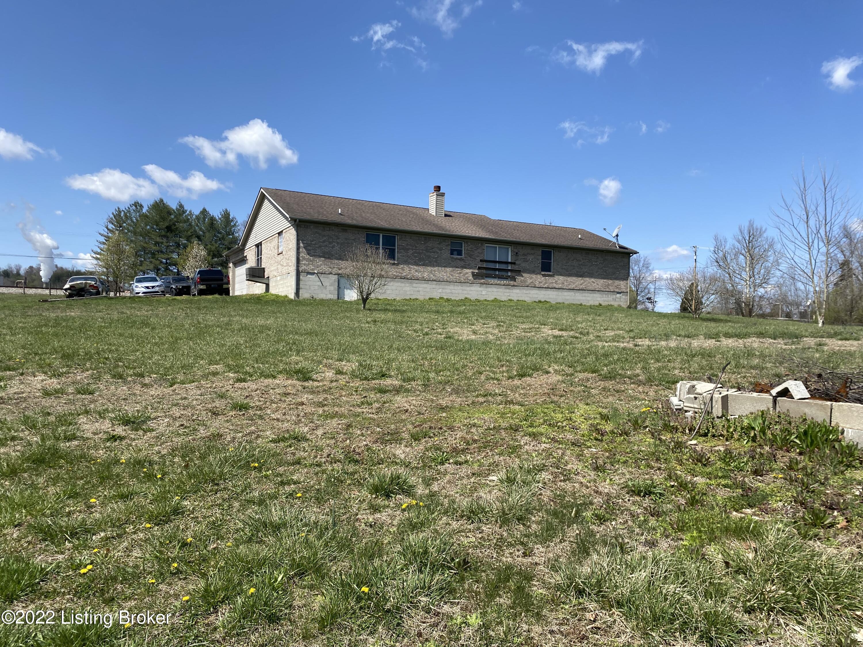 154 Huber Station Road Shepherdsville, KY 40165 - Photo 39 of 45 backyard