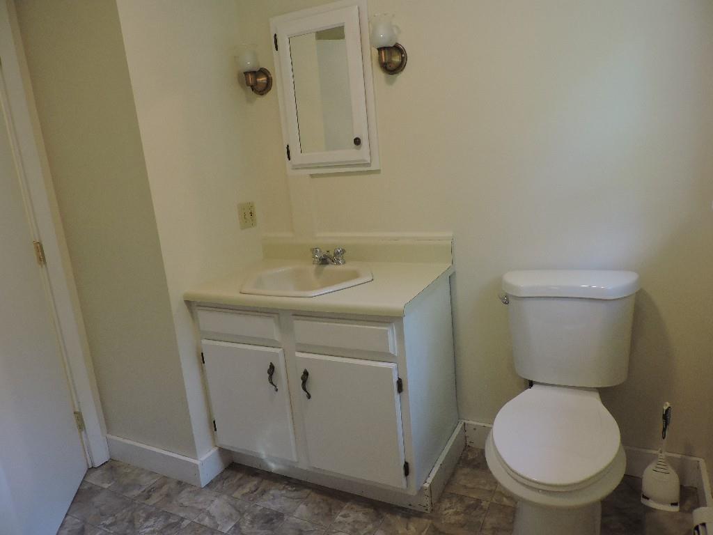 44 Middle Road Kennebunk, ME 04043 - Photo 15 of 23 Photo