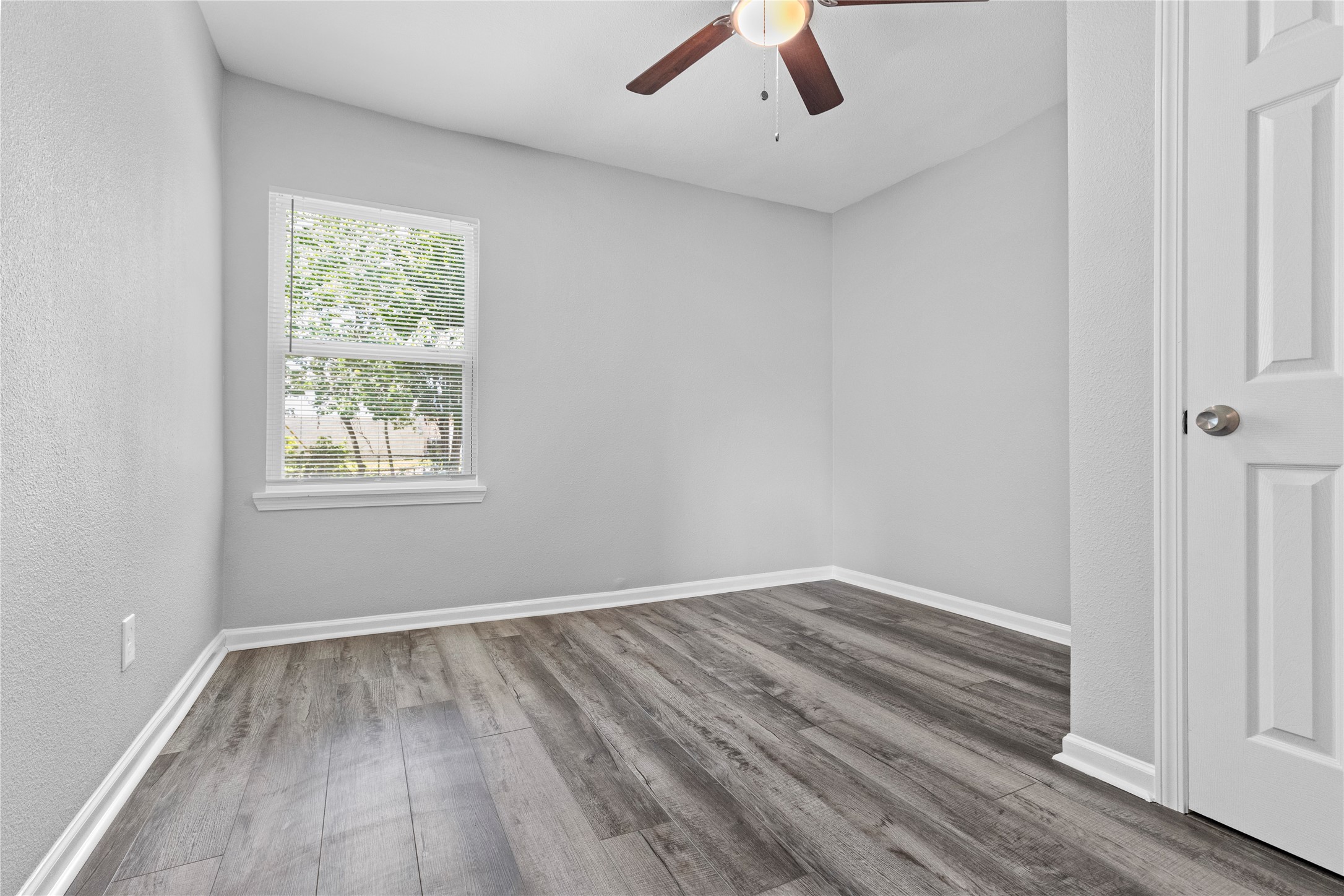 4838 Van Fleet Street Houston, TX 77033 - Photo 8 of 19 Bedroom