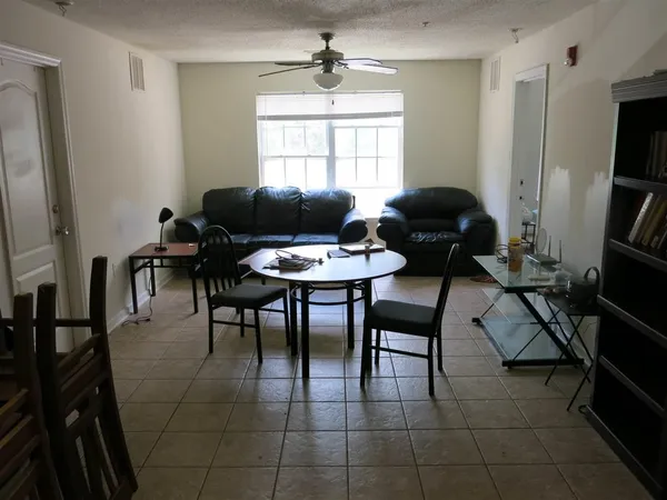 $1,400 | 3000 South Adams Street, Tallahassee, FL 32301