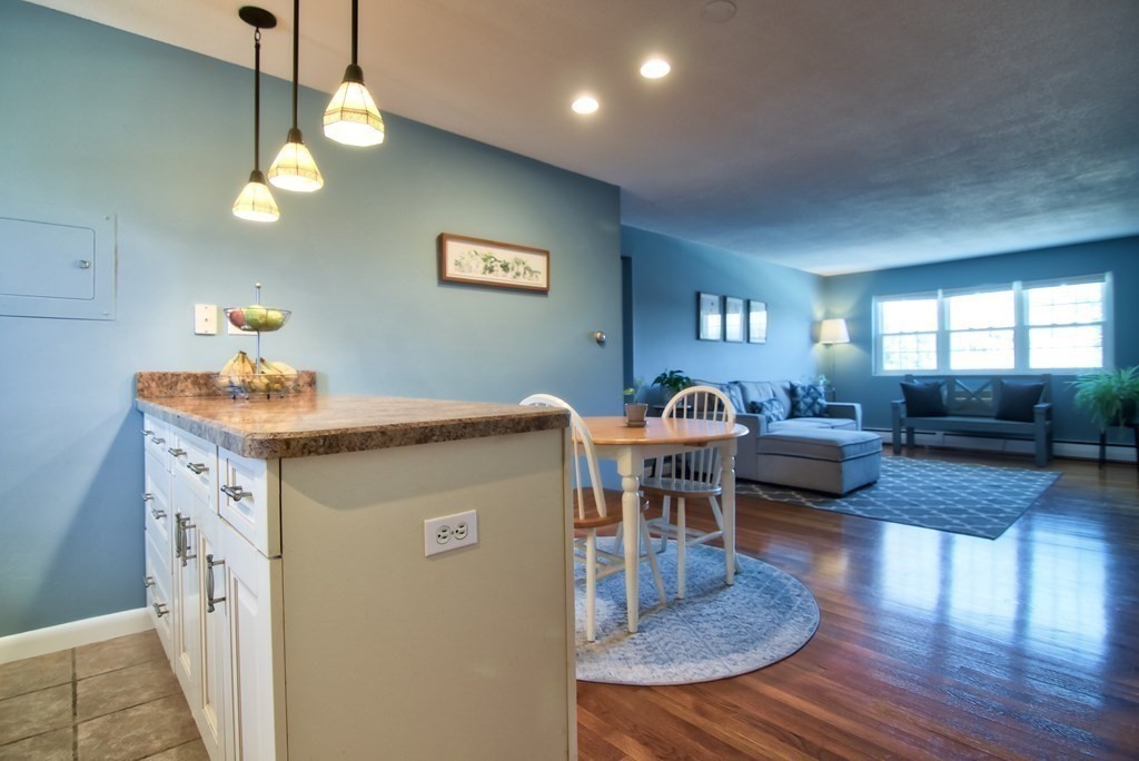 31 Arlington Road, Unit 6 Woburn, MA 01801 - Photo 5 of 12