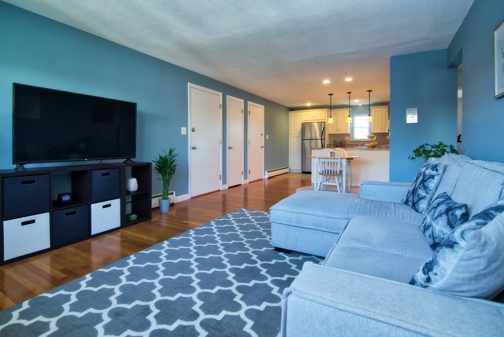 31 Arlington Road, Unit 6 Woburn, MA 01801 - Photo 6 of 12