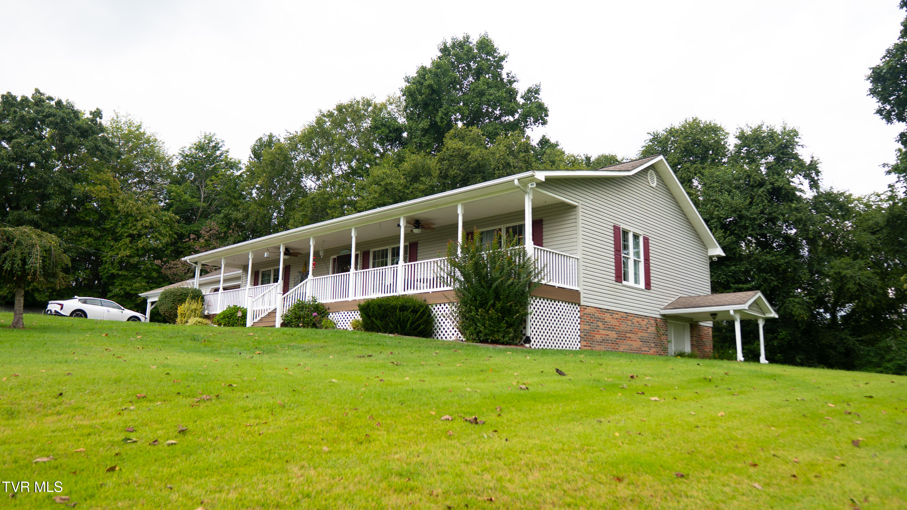 804 Nash Street Southwest Wise, VA 24293 - Photo 2 of 41 DSC01280
