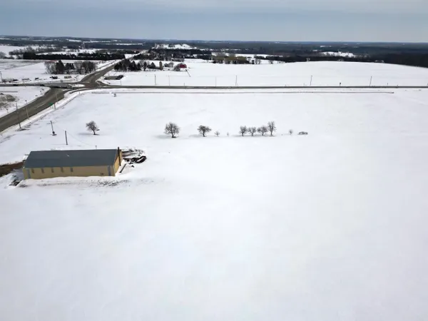 $780,000 | E9657 Highway 96, Fremont, WI 54940