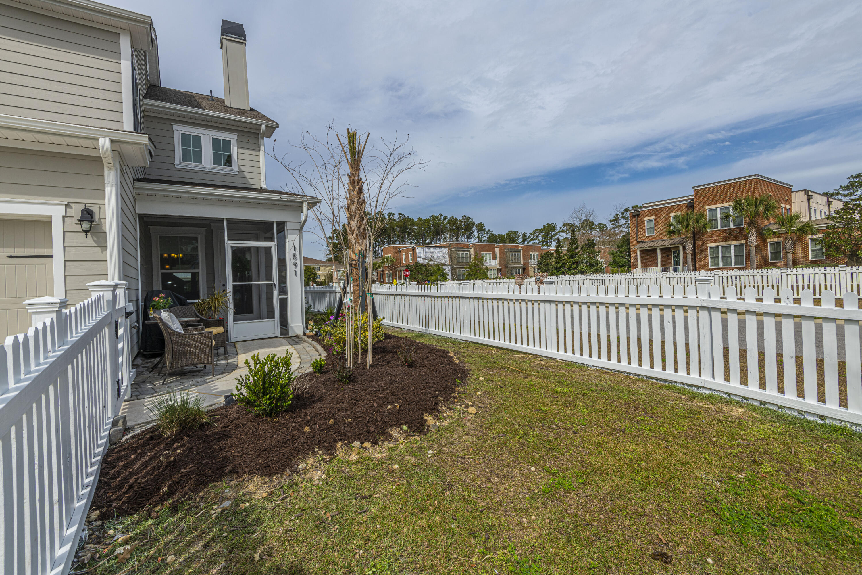 1591 Grey Marsh Road Mount Pleasant, SC 29466 - Photo 35 of 42 1591GrayMarshRd-30