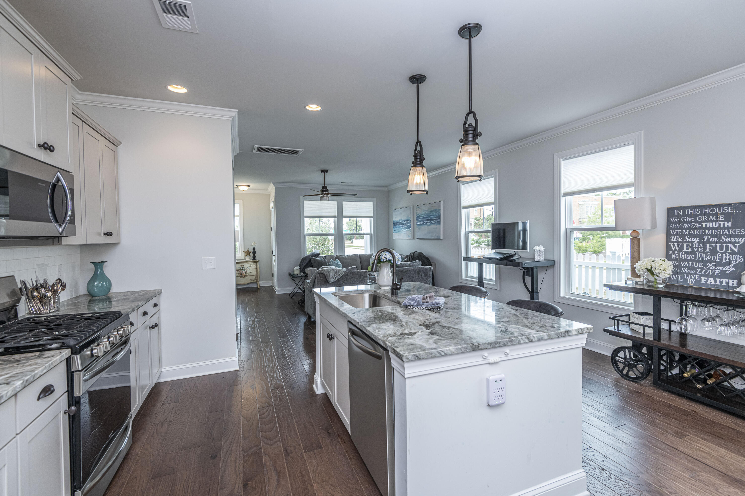 1591 Grey Marsh Road Mount Pleasant, SC 29466 - Photo 6 of 42 1591GrayMarshRd-06