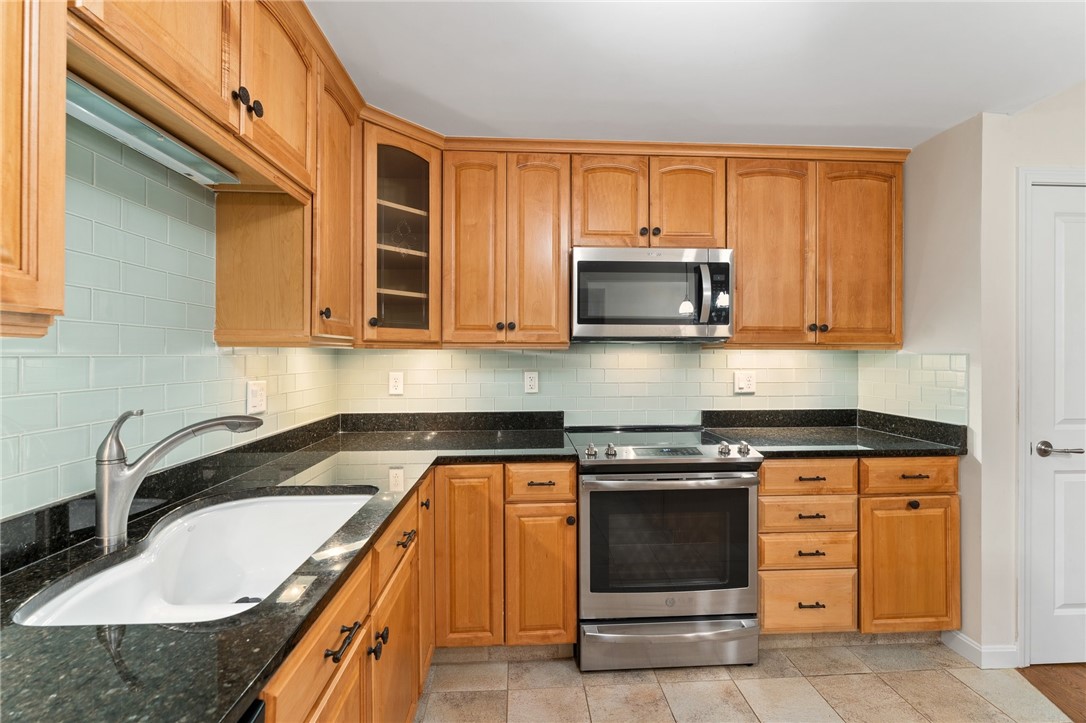 114 Granite Street, Unit 208 Westerly, RI 02891 - Photo 19 of 39