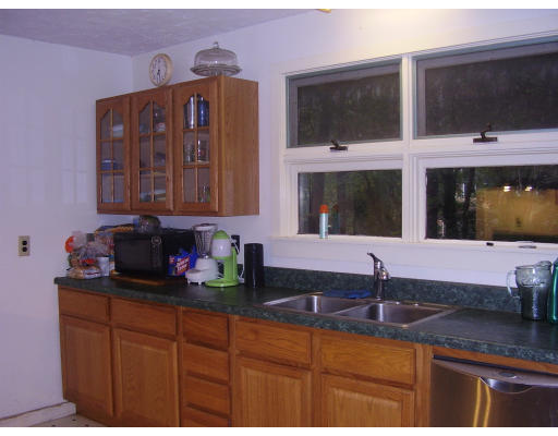 832 State Road Plymouth, MA 02360 - Photo 5 of 12 Gallery Image 5
