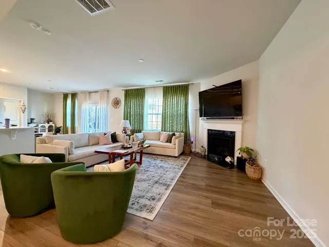 $2,850 | 15107 Nichols Hall Drive, Charlotte, NC 28273