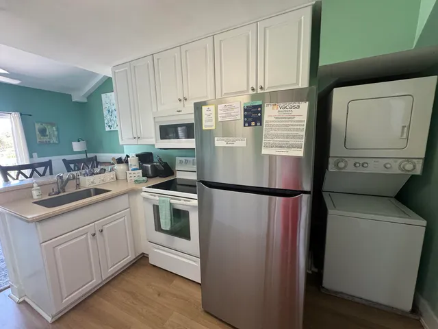 $299,800 | 287 Driftwood Lane, Edisto Beach, SC 29438