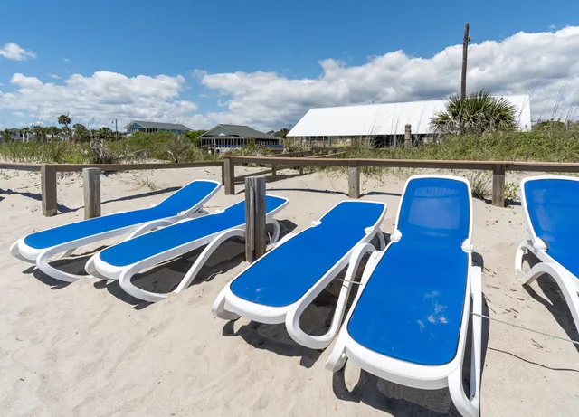 $299,800 | 287 Driftwood Lane, Edisto Beach, SC 29438