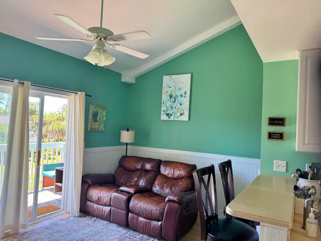 $299,800 | 287 Driftwood Lane, Edisto Beach, SC 29438