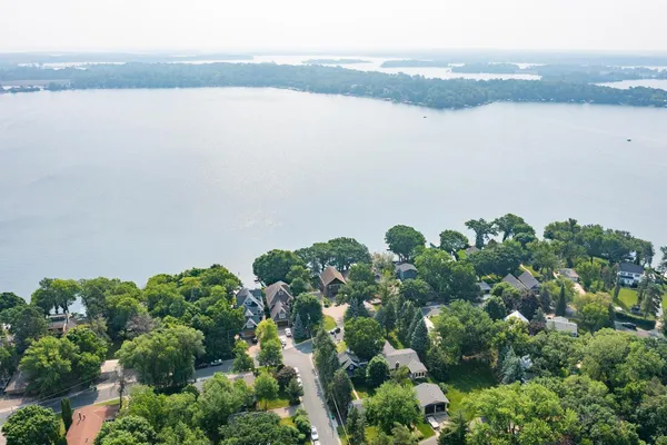 $1,799,900 | 3008 Highland Boulevard, Mound, MN 55364