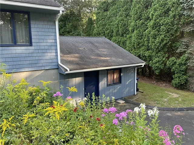 $1,900 | 13 Valley Drive, Westerly, RI 02891