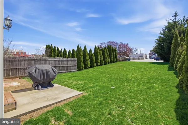 $320,000 | 118 East Broad Street, New Holland, PA 17557