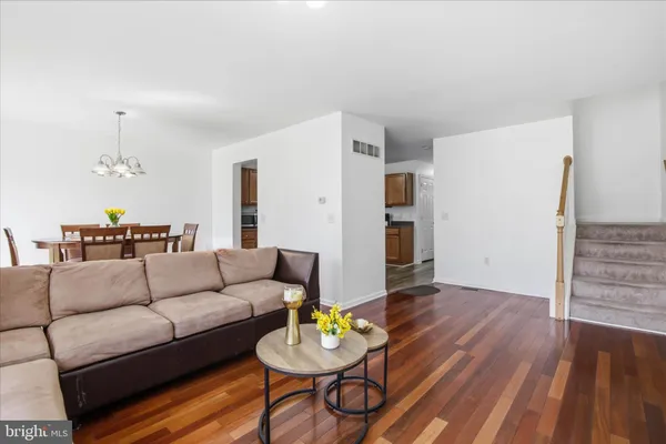 $320,000 | 118 East Broad Street, New Holland, PA 17557
