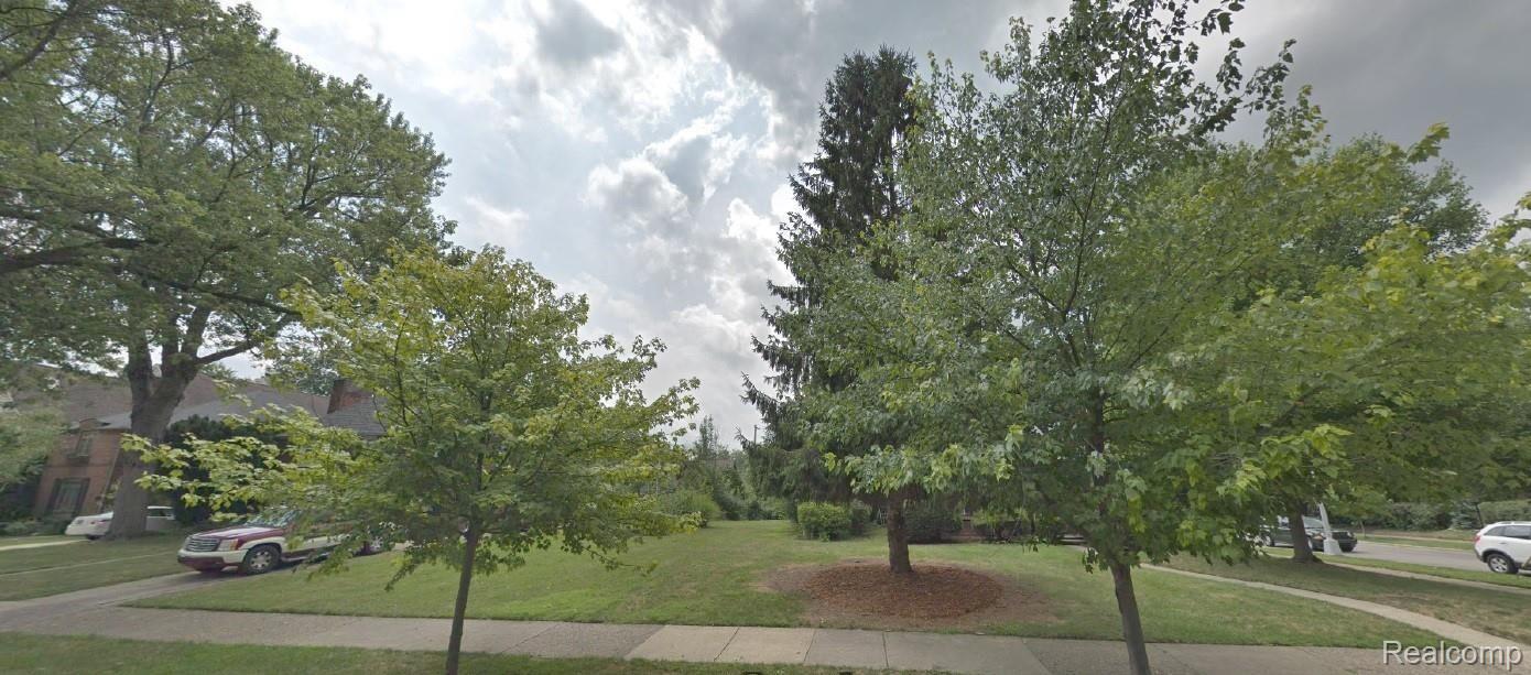 1269 Audubon Road Grosse Pointe, MI 48230 - Photo 4 of 4 1269 Audubon exterior land.jpg