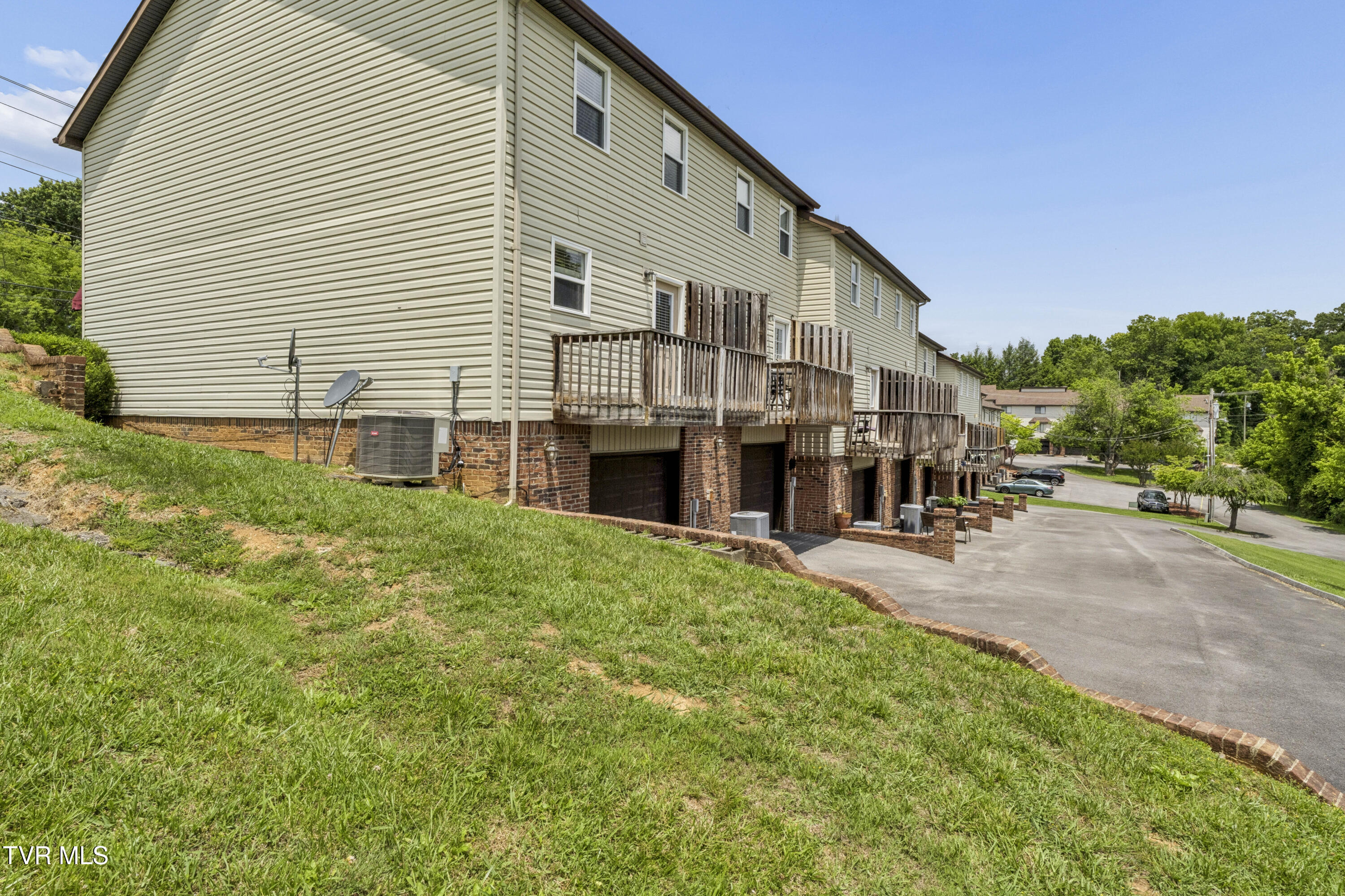 204 Gray Station Road, Unit 204 Johnson City, TN 37615 - Photo 33 of 34 GrayStation-34