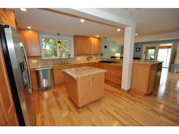 123 Spur Road Dover, NH 03820 - Photo 4 of 36