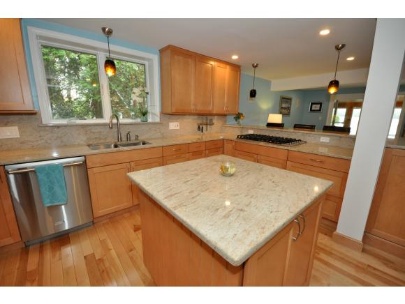 123 Spur Road Dover, NH 03820 - Photo 6 of 36
