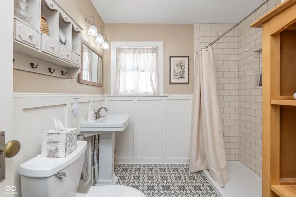 $149,000 | 5613 East Washington Street, Unit 2, Indianapolis, IN 46219