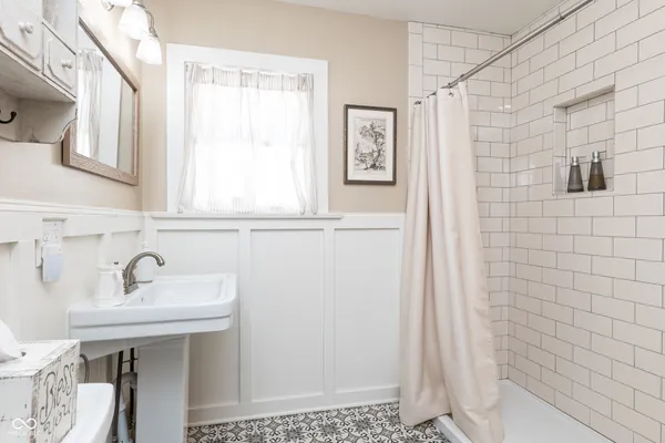$149,000 | 5613 East Washington Street, Unit 2, Indianapolis, IN 46219