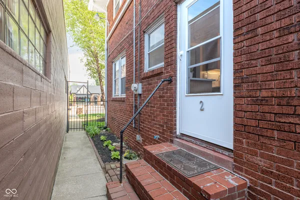 $149,000 | 5613 East Washington Street, Unit 2, Indianapolis, IN 46219