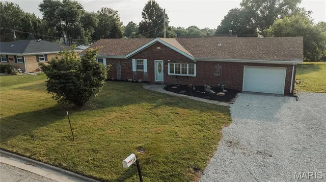 $184,000 | 119 Freedom Drive, Belleville, IL 62226