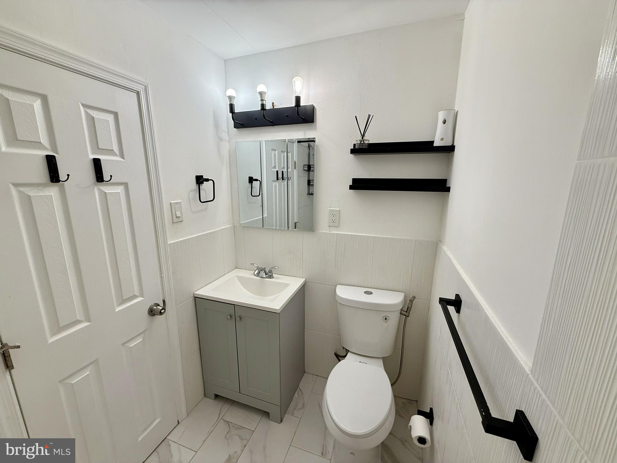 10838 Lockart Road Philadelphia, PA 19116 - Photo 11 of 15