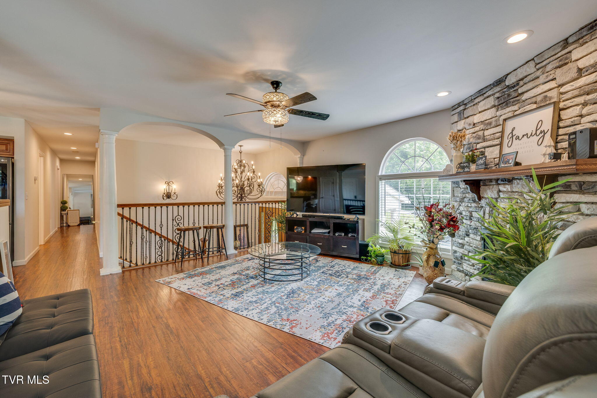 2100 Longreen Road Kingsport, TN 37660 - Photo 8 of 47 007