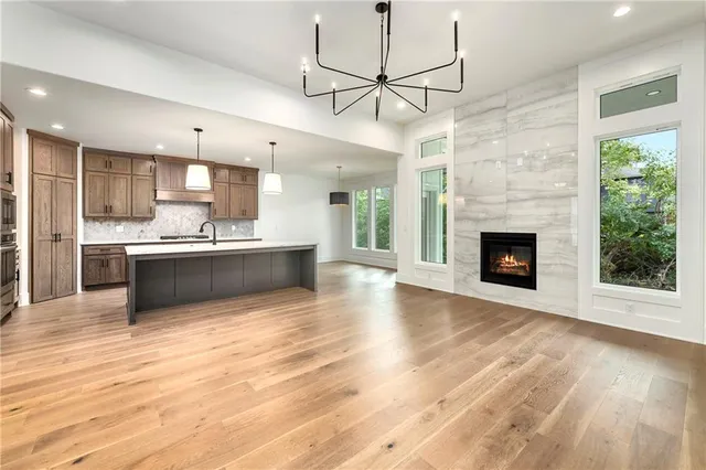 $619,000 | 3932 Southwest Flintrock Drive, Lee's Summit, MO 64082